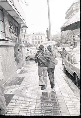 Día de lluvia en las calles de Sevilla - Foto 12