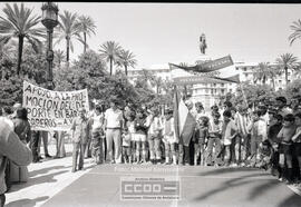 Manifestación – concentración de vecinos exigiendo instalaciones deportivas en los barrios – Foto 27