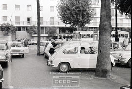 Niños dirigiéndose al colegio – Foto 28