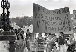 Manifestación de mujeres en solidaridad con compañeros de empresas en crisis - Foto 02