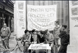 Recogida de firmas por la amnistía y abolición de la Ley de Peligrosidad Social – Foto 5