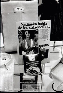 Publicidad en escaparate – Foto 1