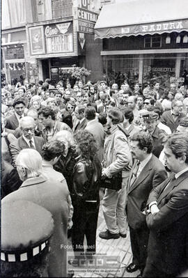 Acto multitudinario en la calle Sierpes – Foto 4