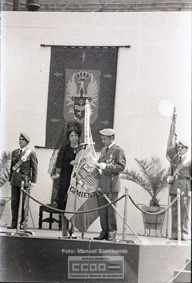 Acto militar: homenaje a la bandera – Foto 110