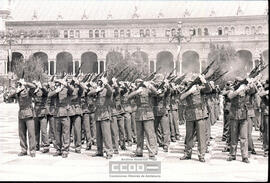 Acto militar: homenaje a la bandera – Foto 37