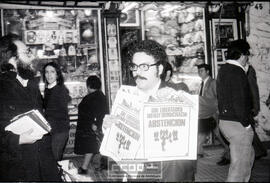 Reparto de Mundo Obrero en la calle y reunión en la sede del PCE – Foto 5