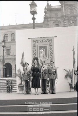 Acto militar: homenaje a la bandera – Foto 76