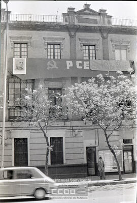 Celebración en Sevilla por la legalización del PCE – Foto 12