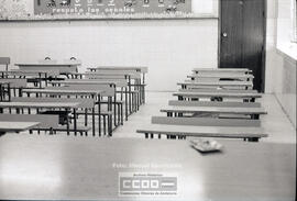 Aulas vacías de un colegio – Foto 1