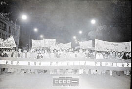 Manifestación por "una escuela popular" – Foto 11