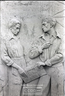 Escultura Trabajadores del Puerto – Foto 21