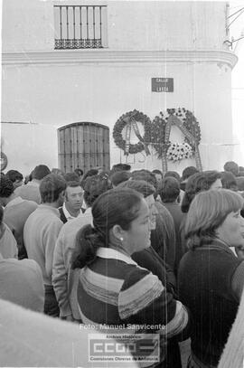 Concentración en la plaza de Trebujena – Foto 31