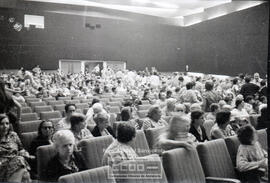 Mujeres en Salón de actos – Foto 4