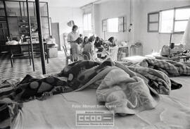 Trabajadoras en taller de costura – Foto 8