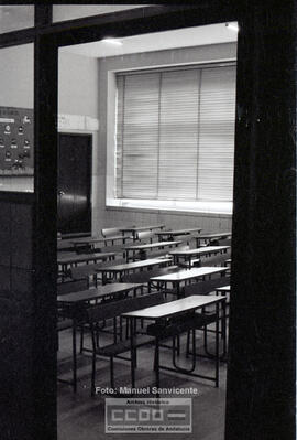 Aulas vacías de un colegio – Foto 4