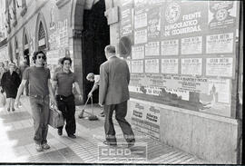 Carteles electorales en la calle – Foto 3