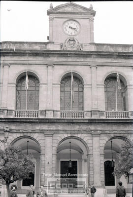 Bandera de Andalucía en la fachada del Ayuntamiento – Foto 31
