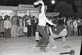 Actuación teatral en la calle – Foto 4