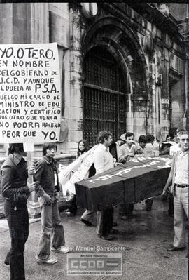 Manifestación contra la ley de educación de UCD – Foto 8