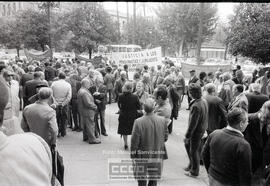 Concentración de pensionistas reivindicando descuentos en los transportes, entre otras – Foto 10