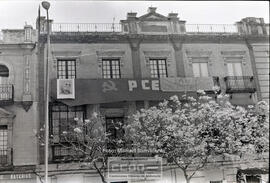 Celebración en Sevilla por la legalización del PCE – Foto 13