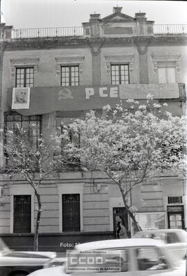 Celebración en Sevilla por la legalización del PCE – Foto 17