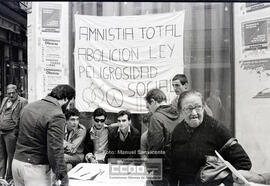 Recogida de firmas por la amnistía y abolición de la Ley de Peligrosidad Social – Foto 2