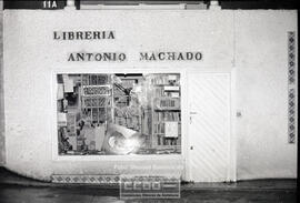 Atentado contra la librería Antonio Machado – Foto 2